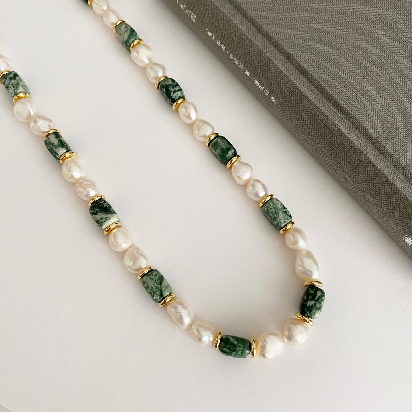 Handmade Fashion Natural Stone Green Dot Jade Baroque Pearl Necklace