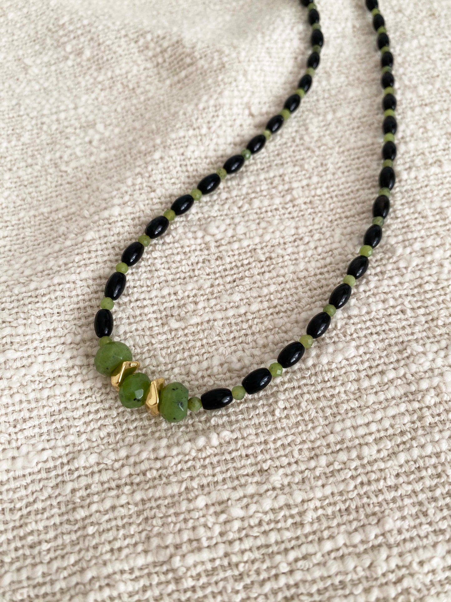 Handmade Fashion Natural Stone Black Onyx Jade Necklace