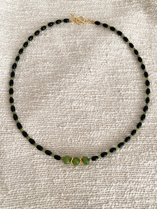 Handmade Fashion Natural Stone Black Onyx Jade Necklace