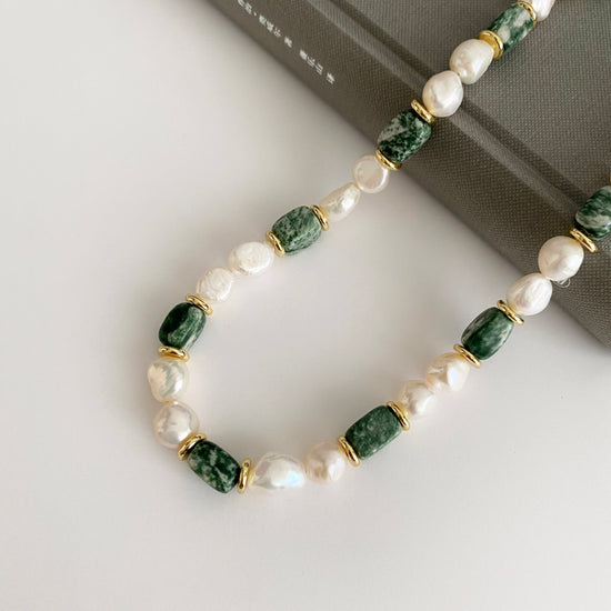 Handmade Fashion Natural Stone Green Dot Jade Baroque Pearl Necklace