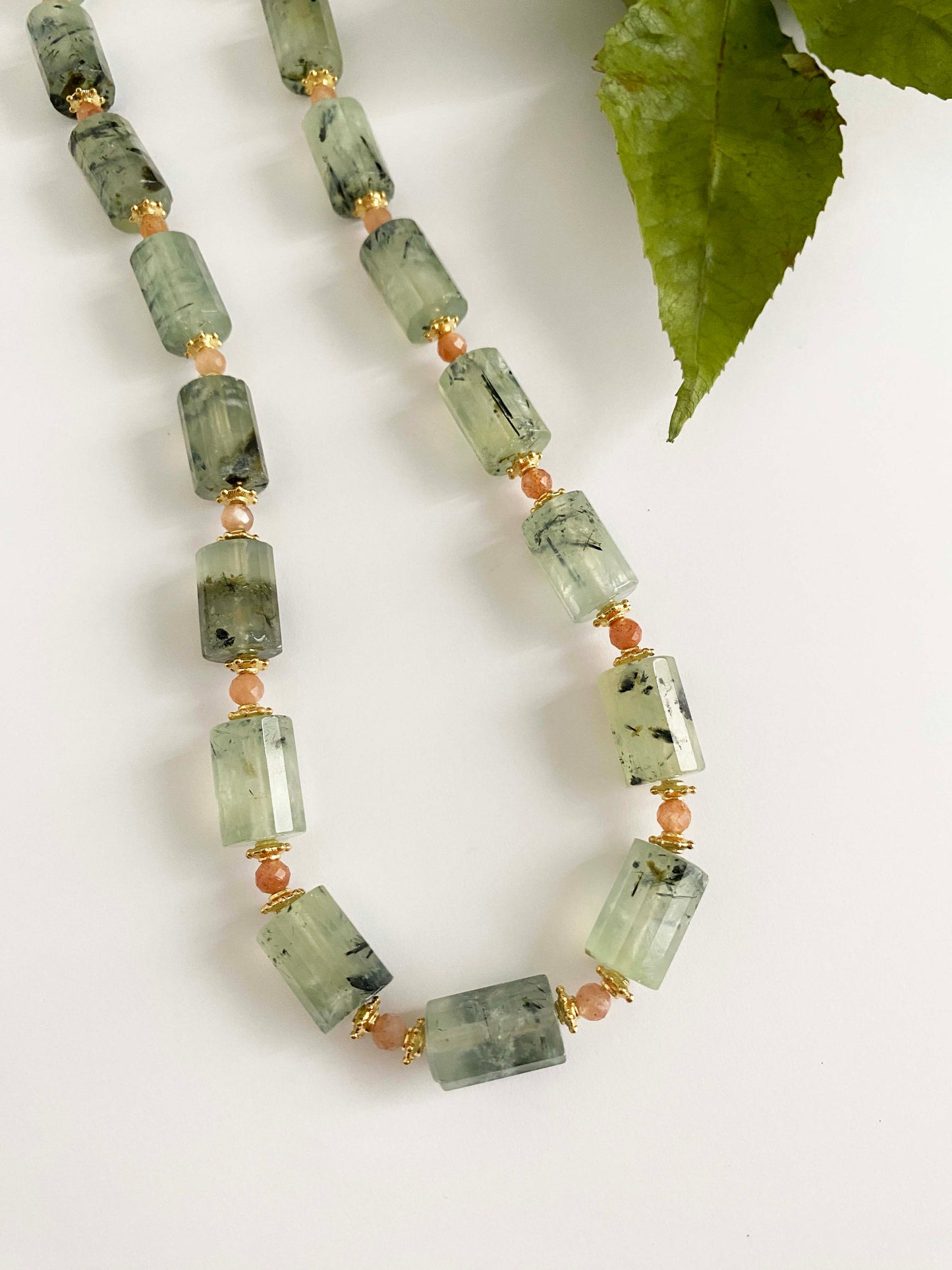 Handmade Fashion Natural Stone Prehnite Sunstone Necklace