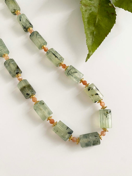 Handmade Fashion Natural Stone Prehnite Sunstone Necklace