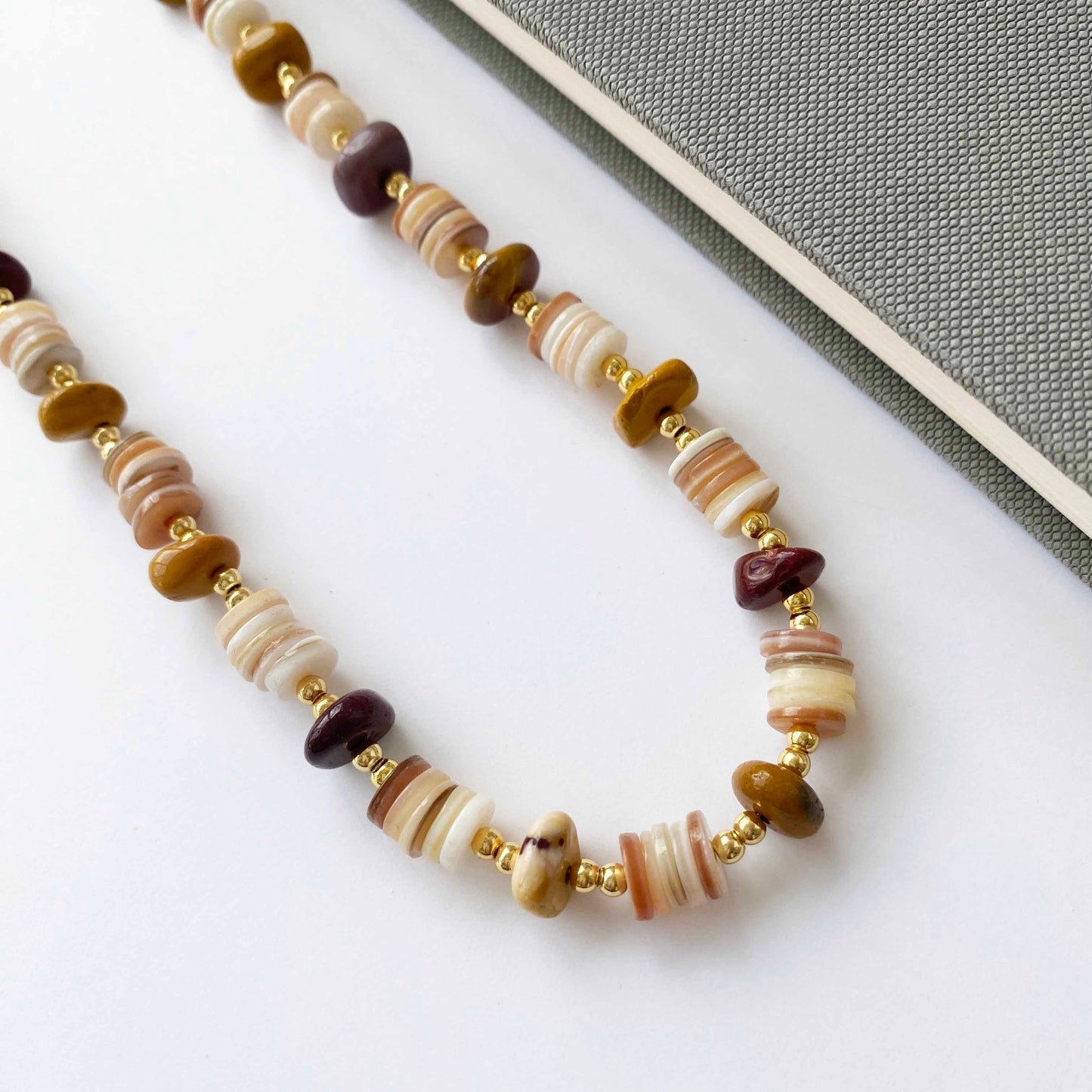 Handmade Fashion Natural Stone Mookaite Jasper Shell Necklace